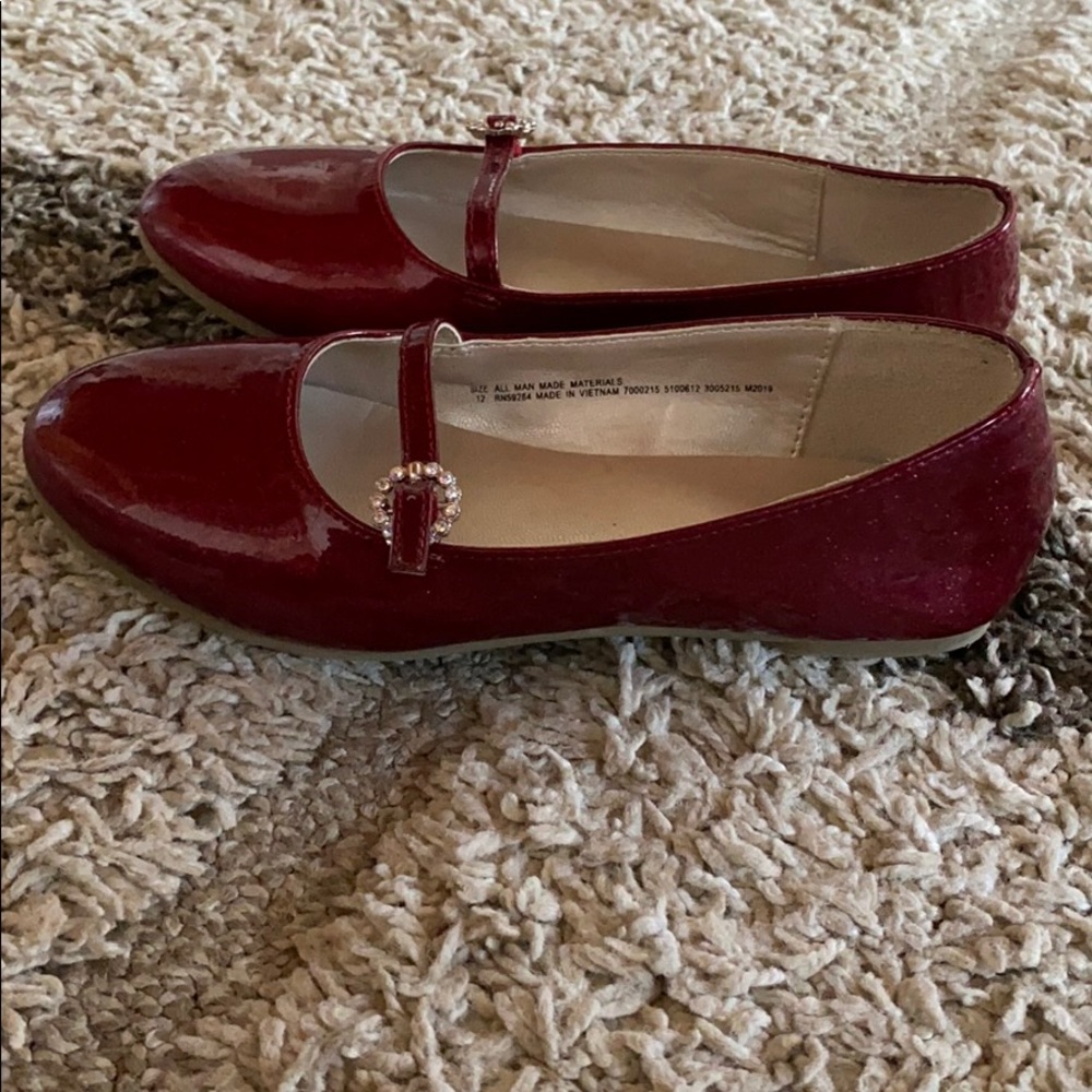 Girls red flats